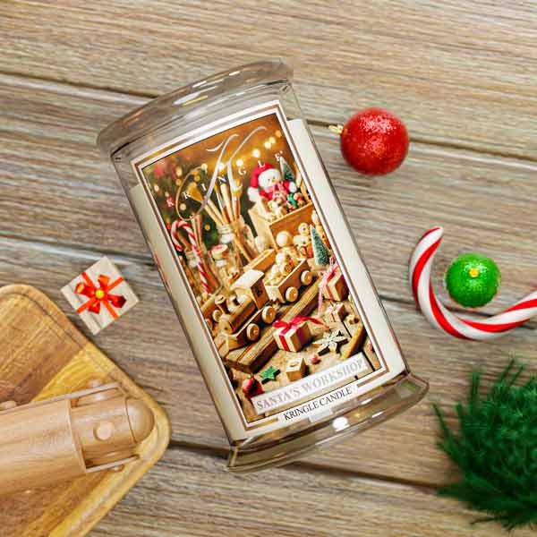 Kringle Candle - vonná svíčka Santa's Workshop,  624 g